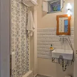 Small House *
