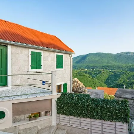 Small House Podgrade