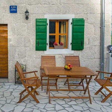 Small House Apartment