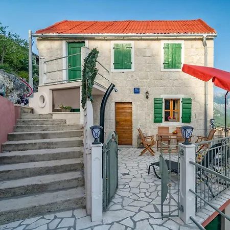 Small House Podgrade