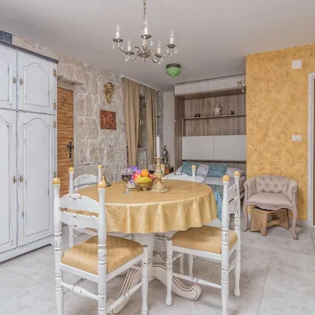 Apartment Small House