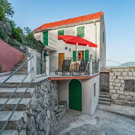 Small House Apartment Podgrade