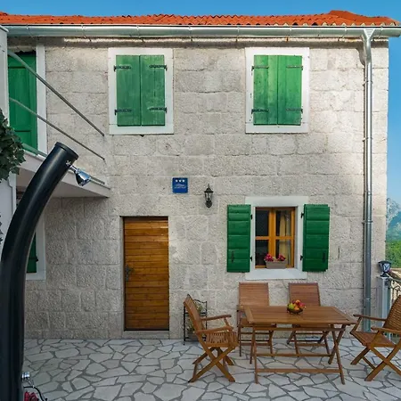 Small House Podgrade