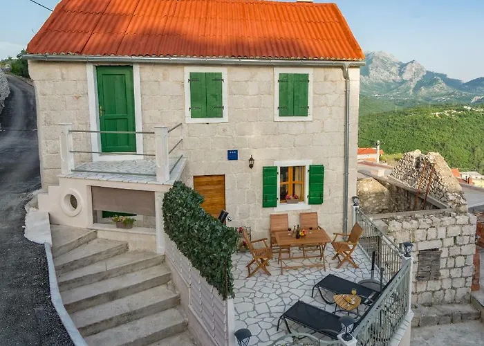 Small House Podgrade (Split-Dalmatia)