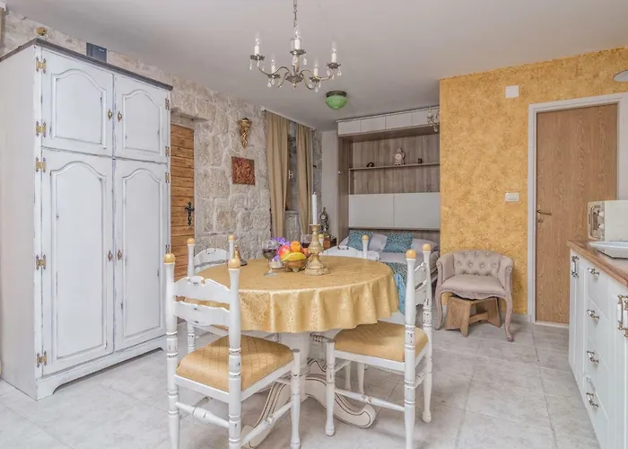 Apartment Small House