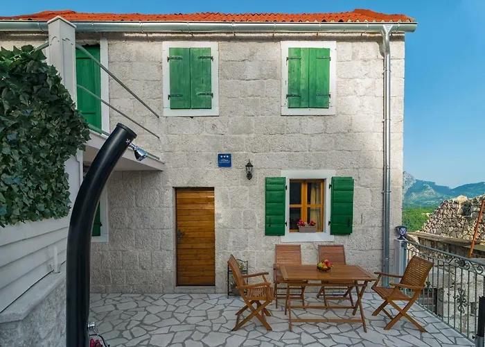 Small House Podgrade (Split-Dalmatia)